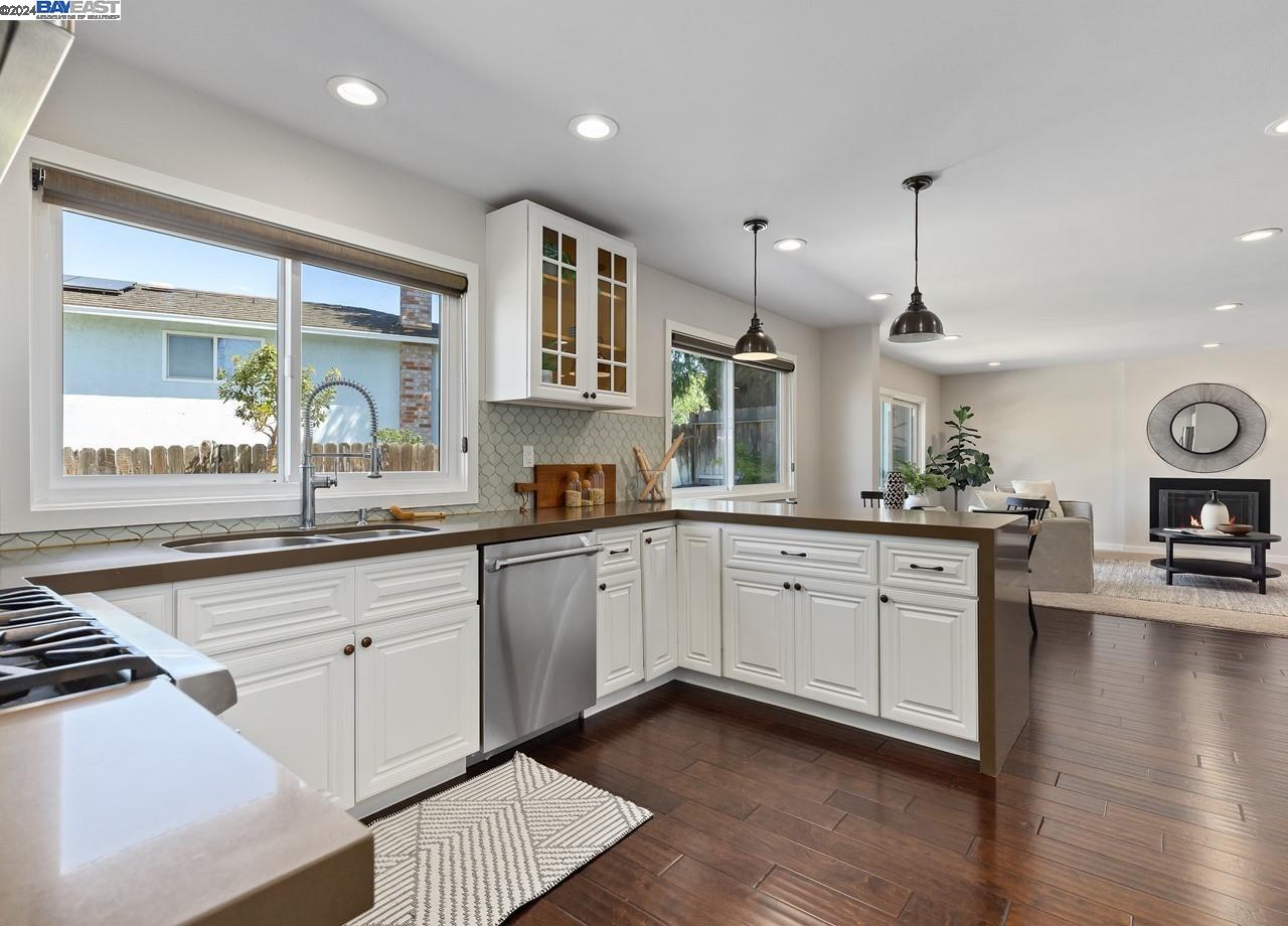 1132 Sunlight Cir