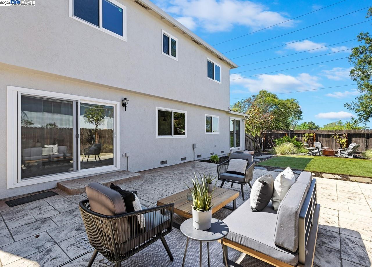 1132 Sunlight Cir