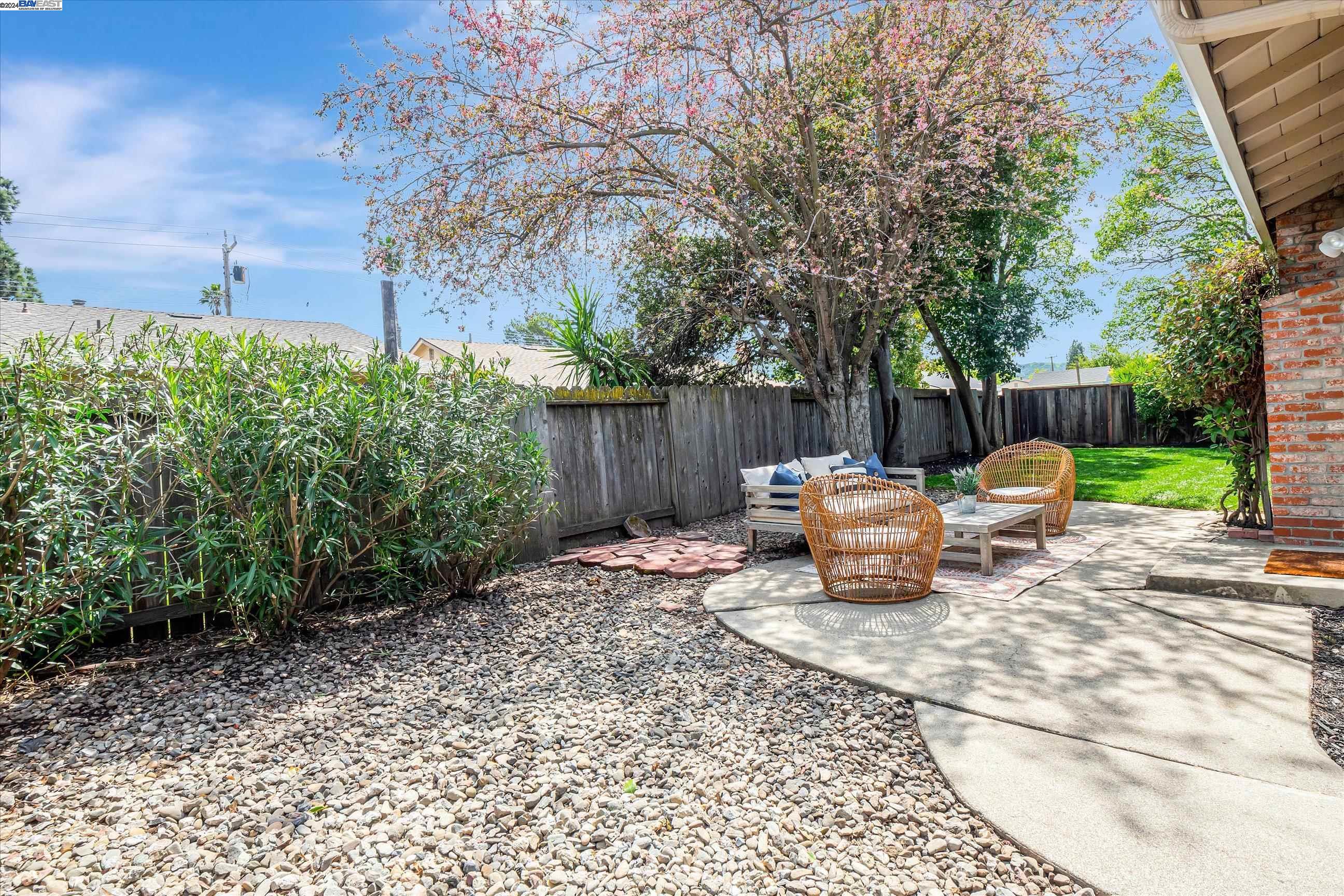 6854 Doreen Ct