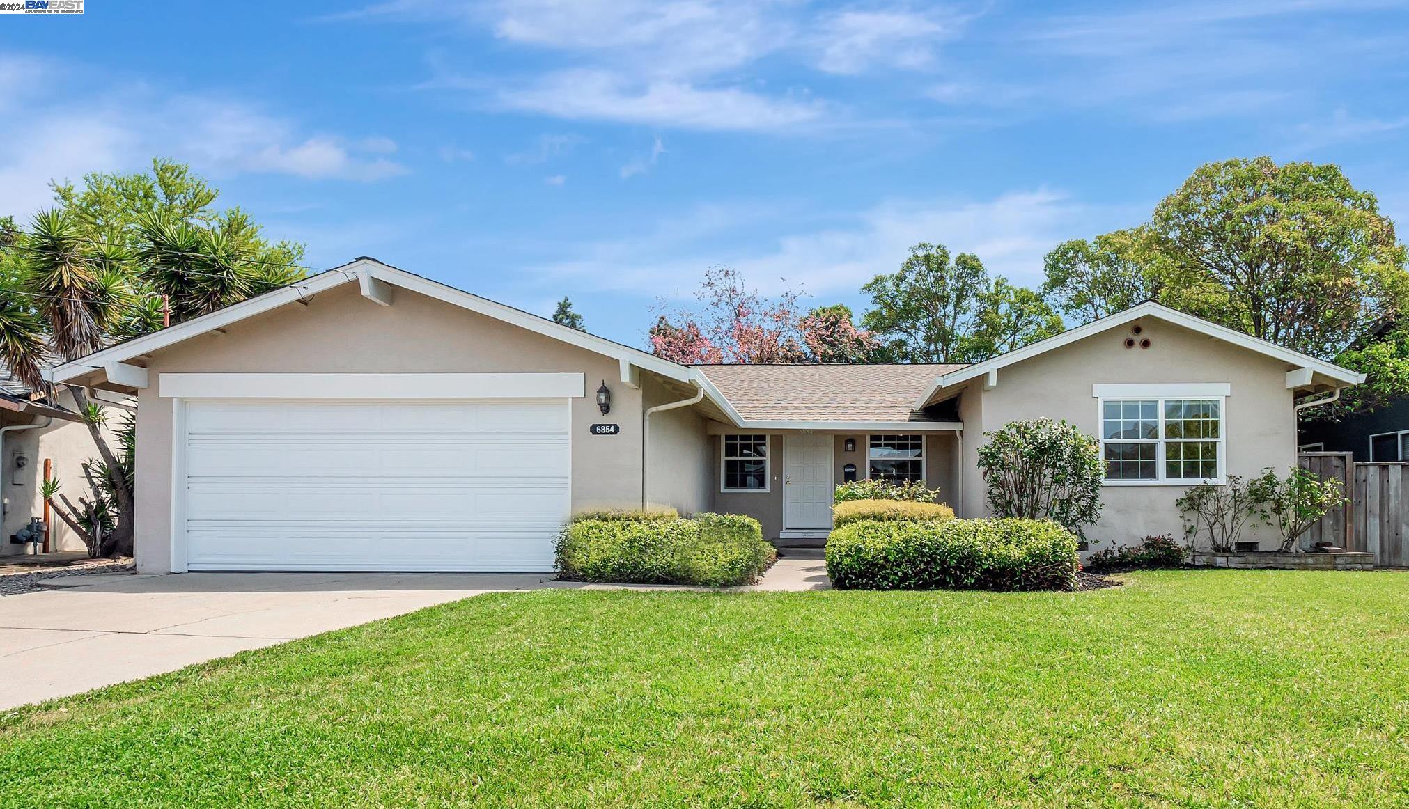 6854 Doreen Ct