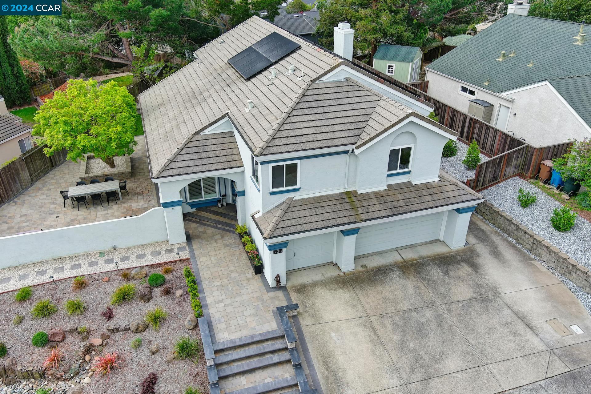 728 Primrose Ln