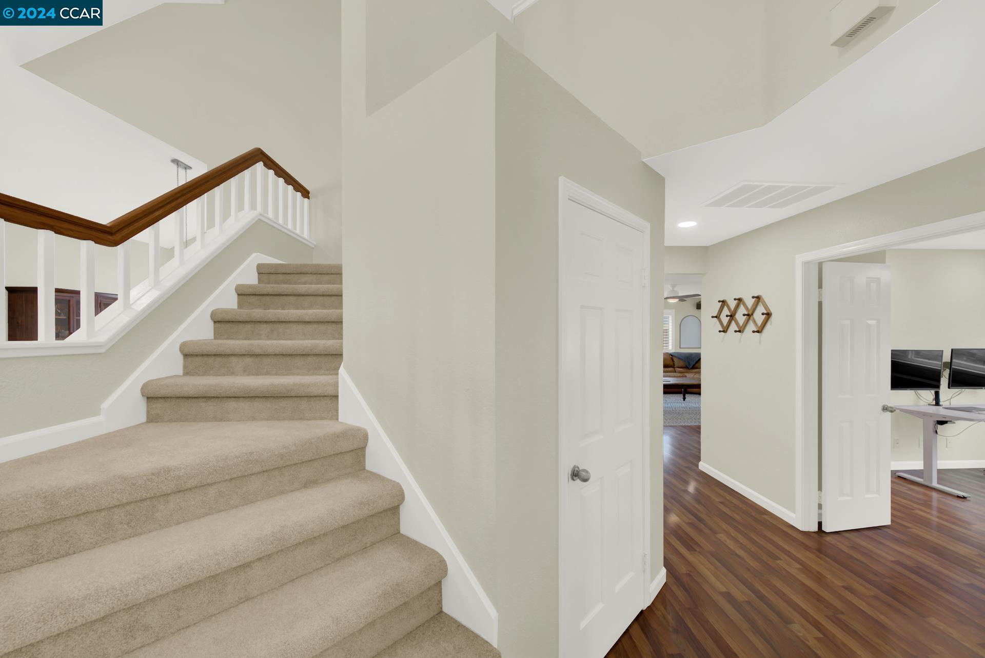 728 Primrose Ln