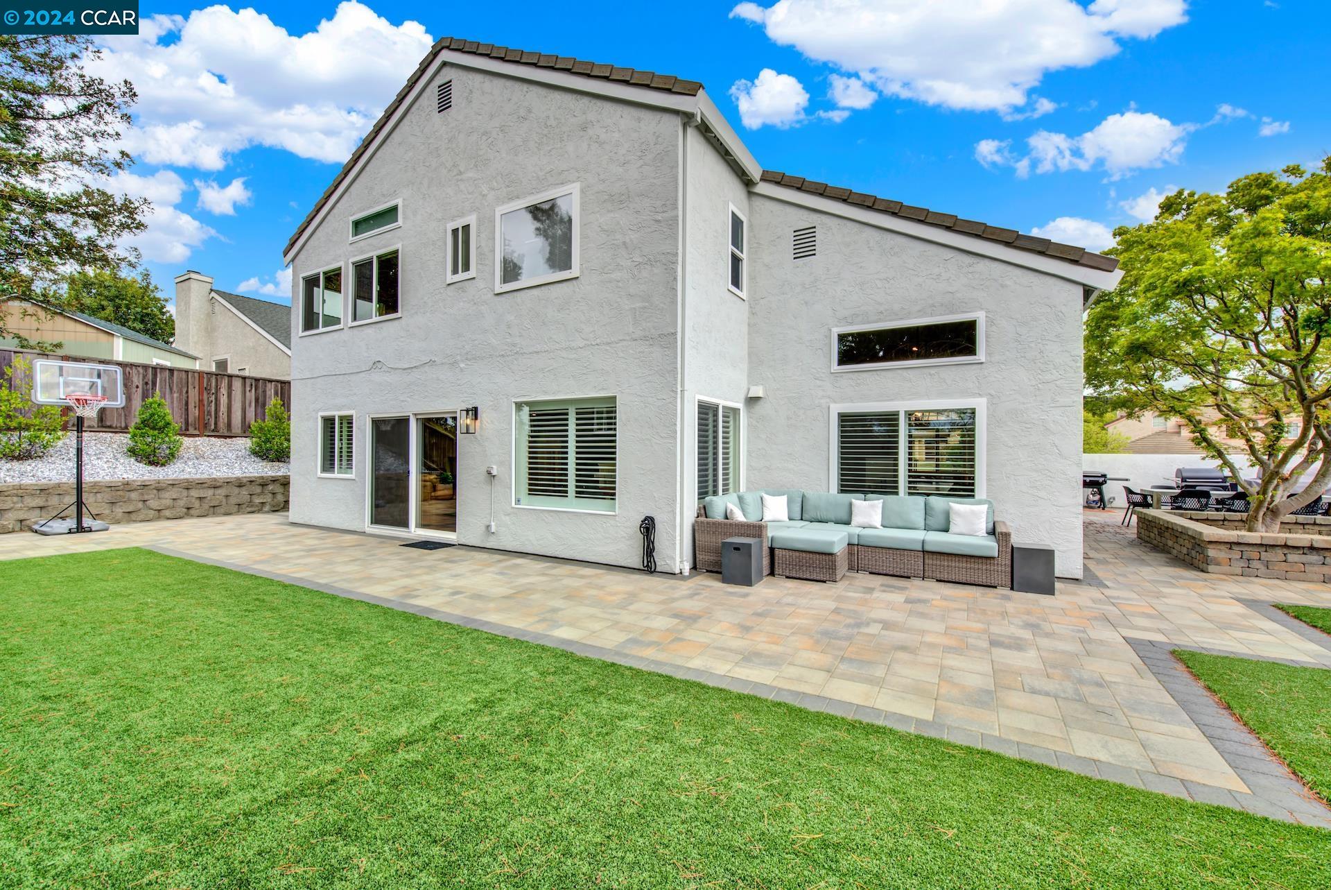 728 Primrose Ln