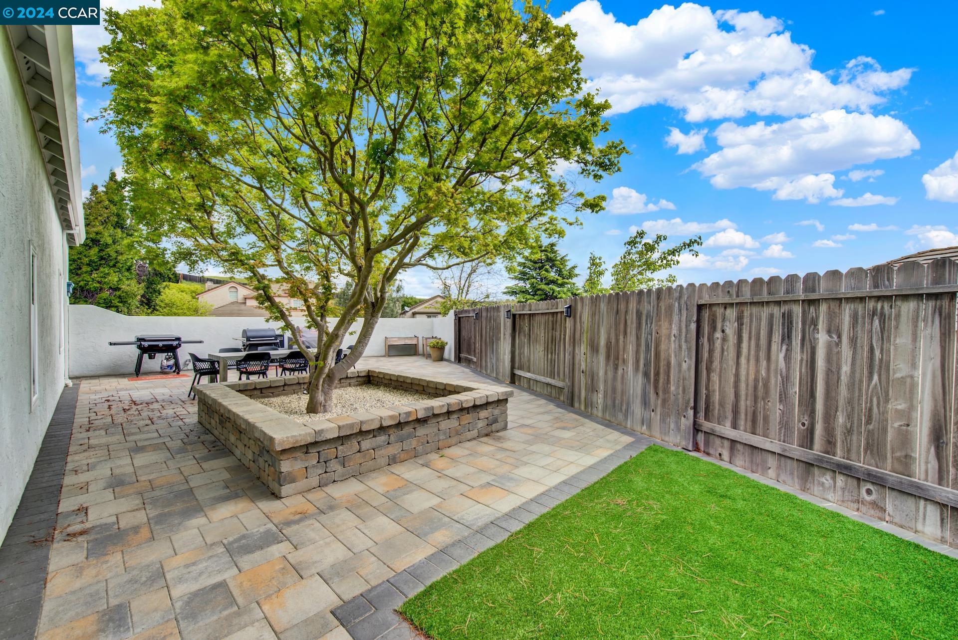 728 Primrose Ln