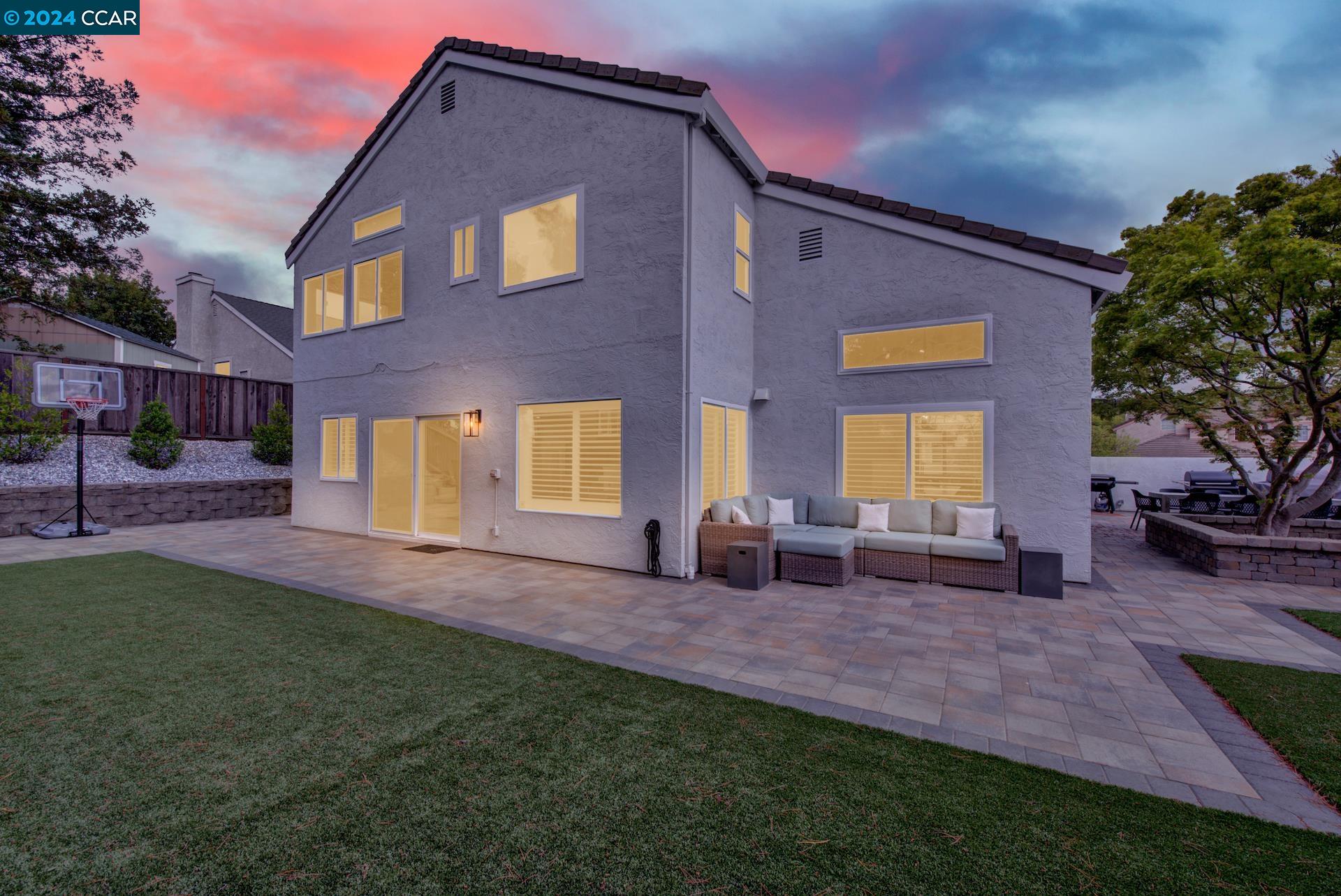 728 Primrose Ln