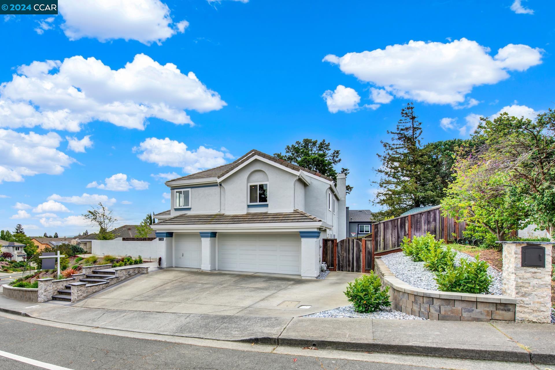 728 Primrose Ln