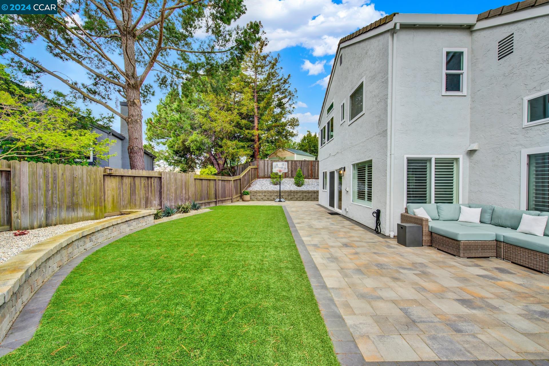 728 Primrose Ln