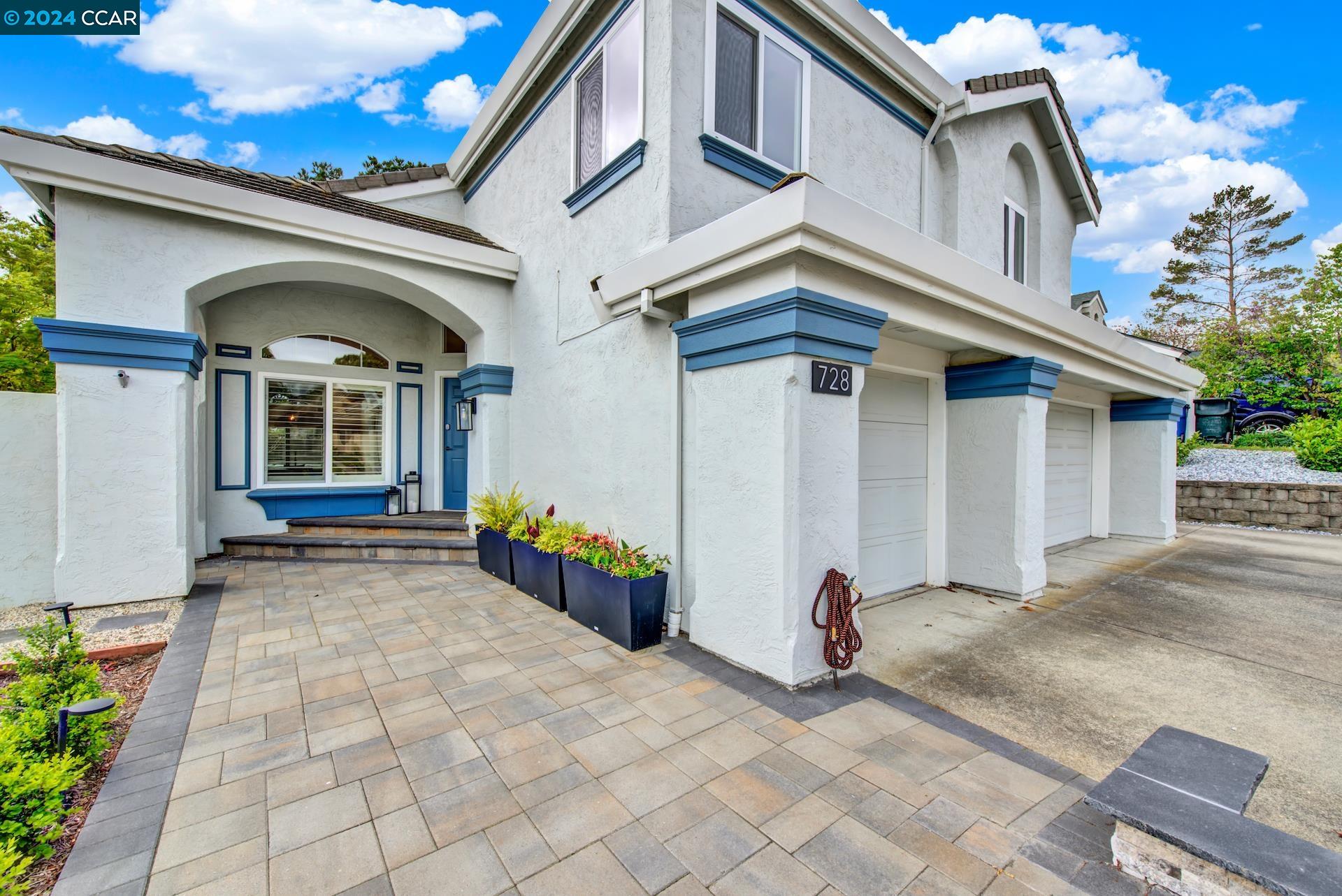 728 Primrose Ln