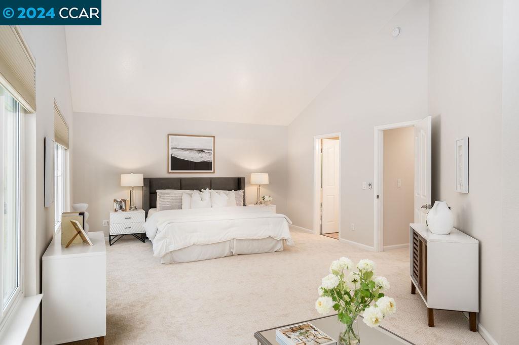 575 Grimsby Ln