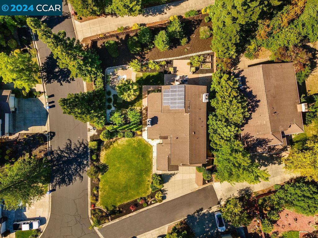 575 Grimsby Ln