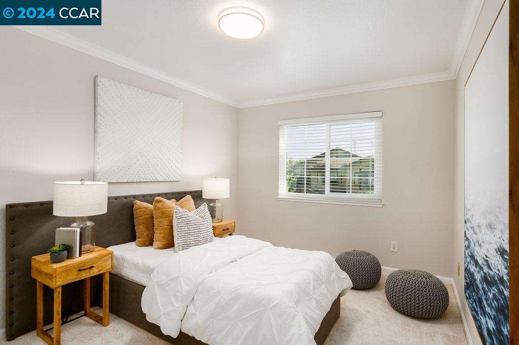 575 Grimsby Ln