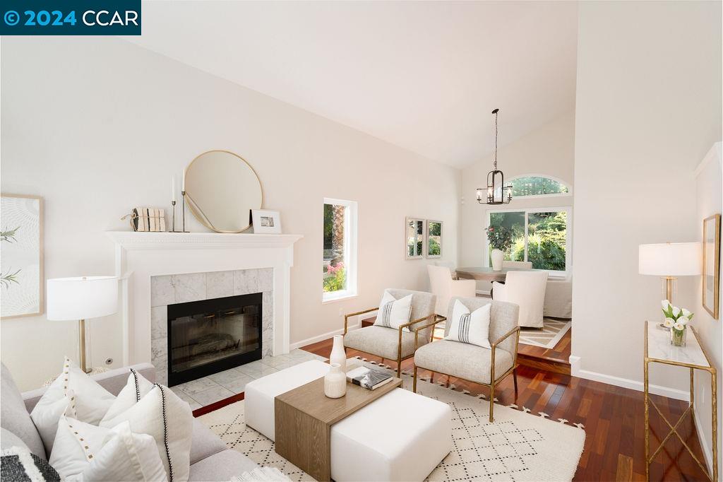 575 Grimsby Ln