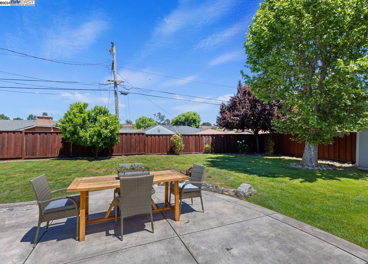 7669 Donohue Dr