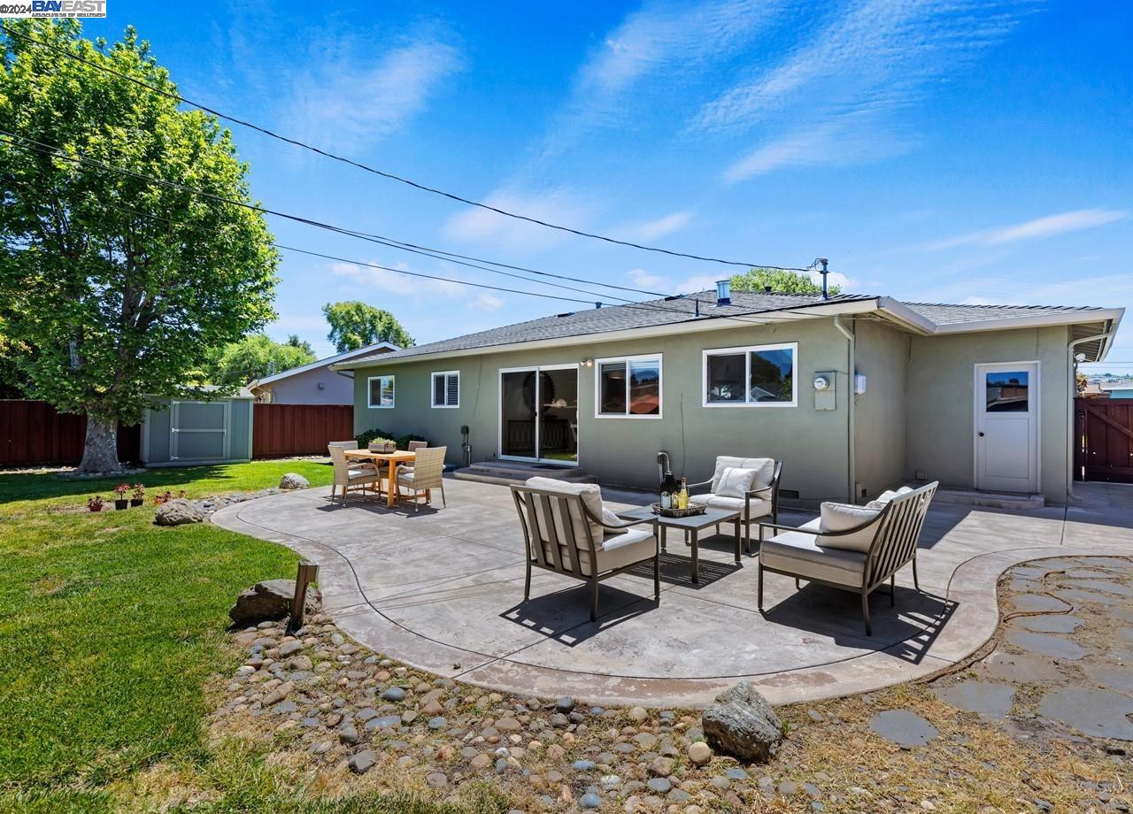 7669 Donohue Dr