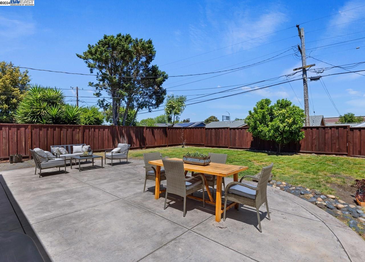 7669 Donohue Dr