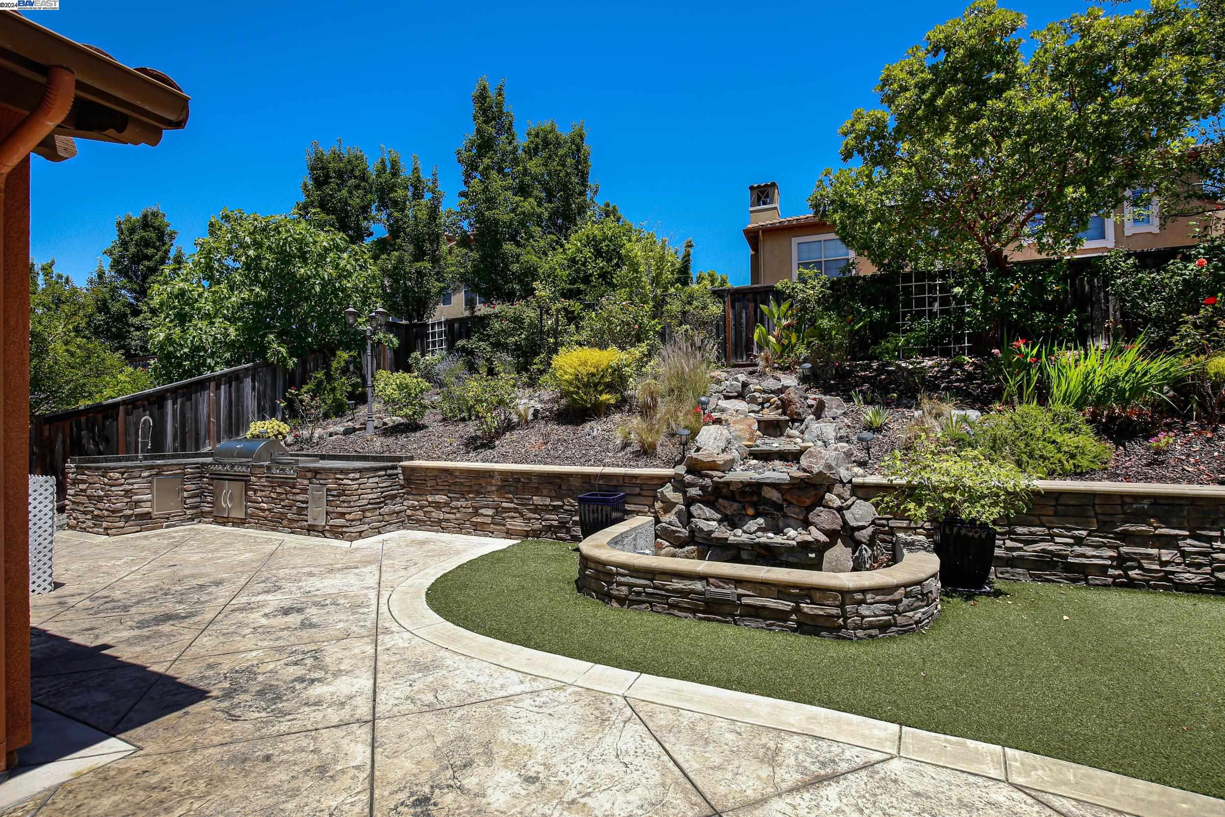 7535 Balmoral Way