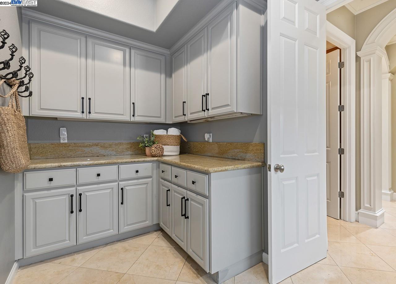 4075 Stone Valley Oaks Dr