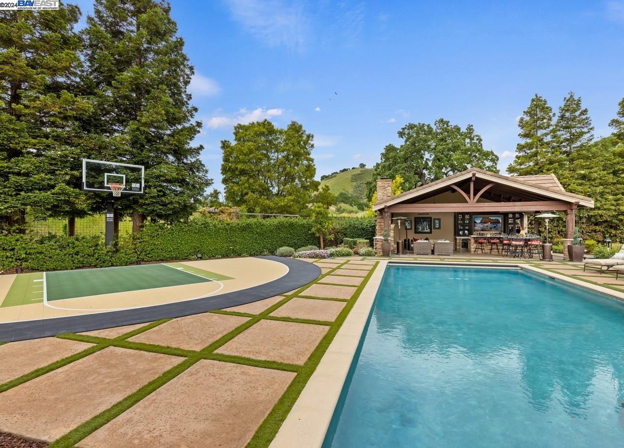 4075 Stone Valley Oaks Dr