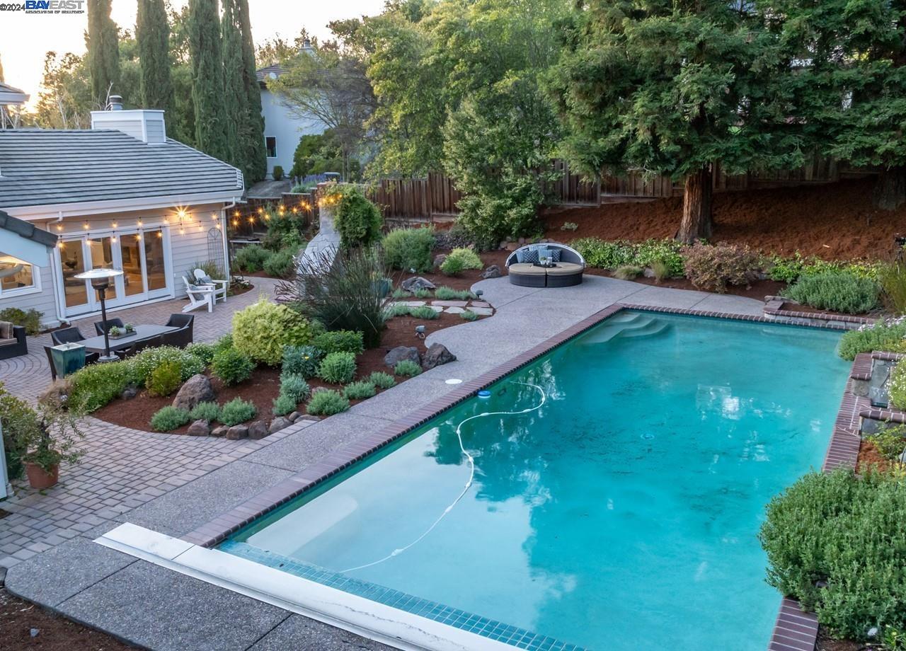 74 Alamo Glen Trl