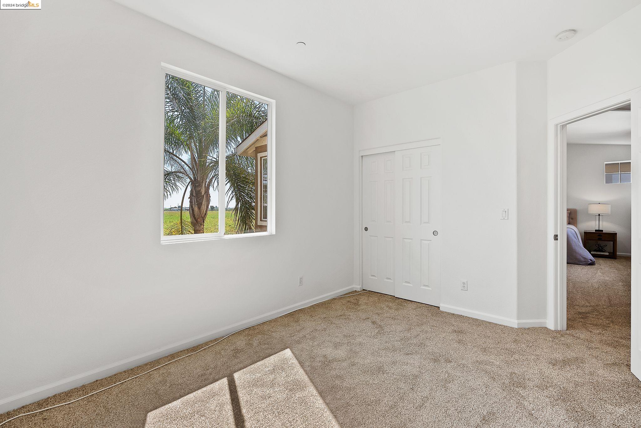 781 Crocket Ct