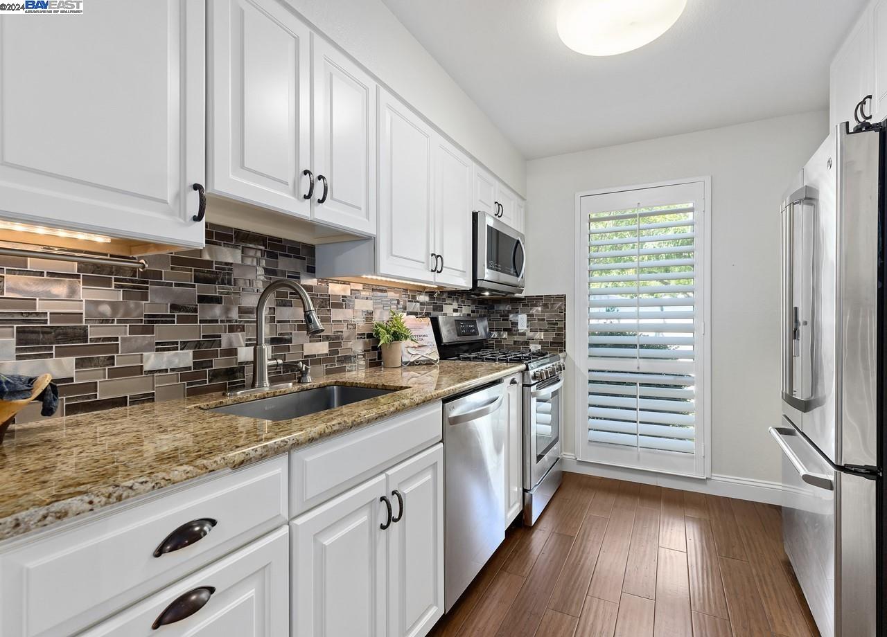 405 Old Orchard Ct