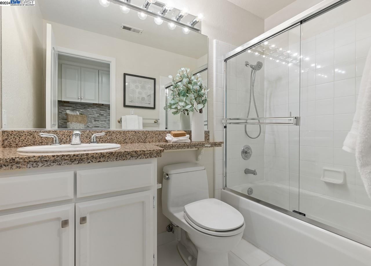 405 Old Orchard Ct