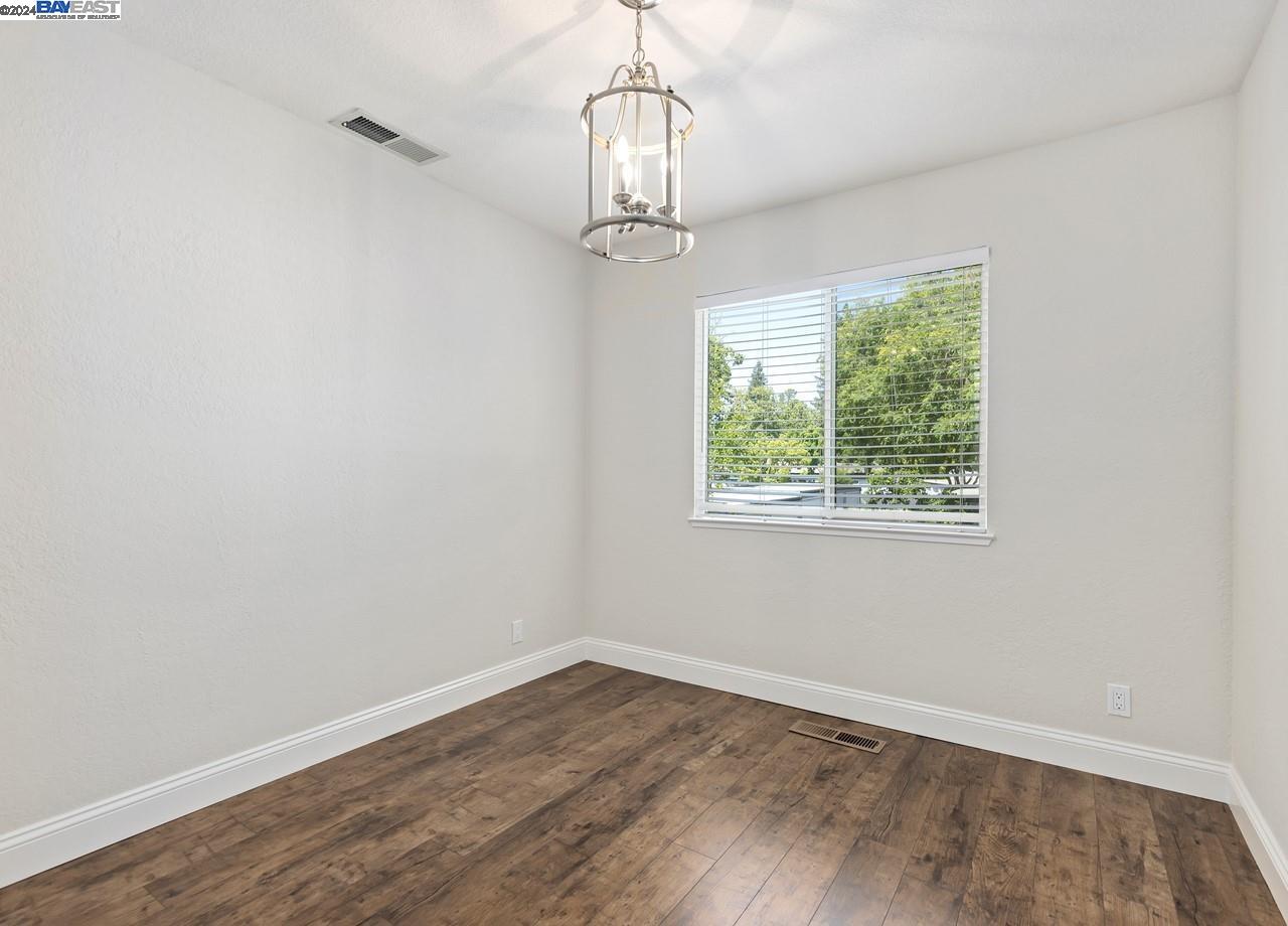 405 Old Orchard Ct