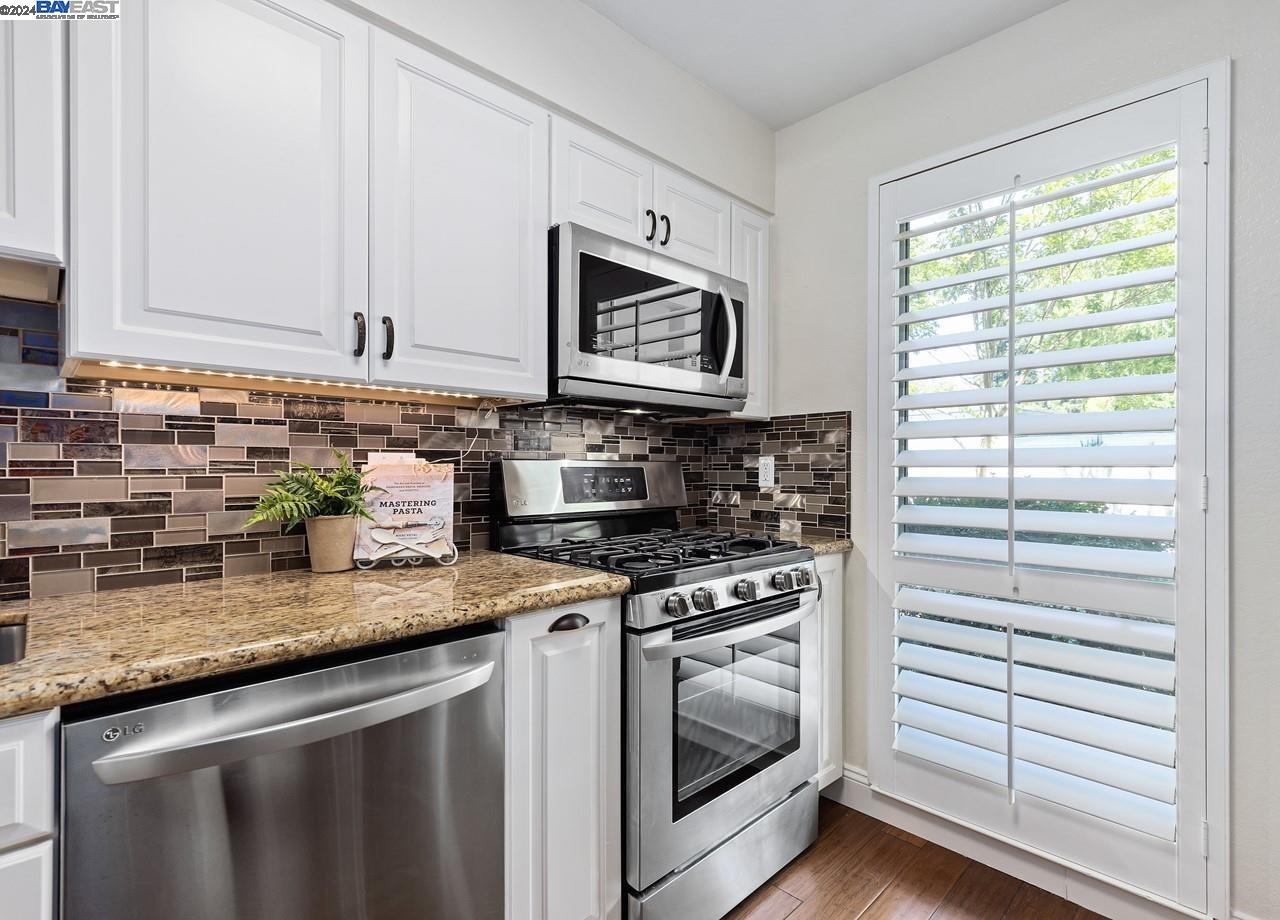405 Old Orchard Ct