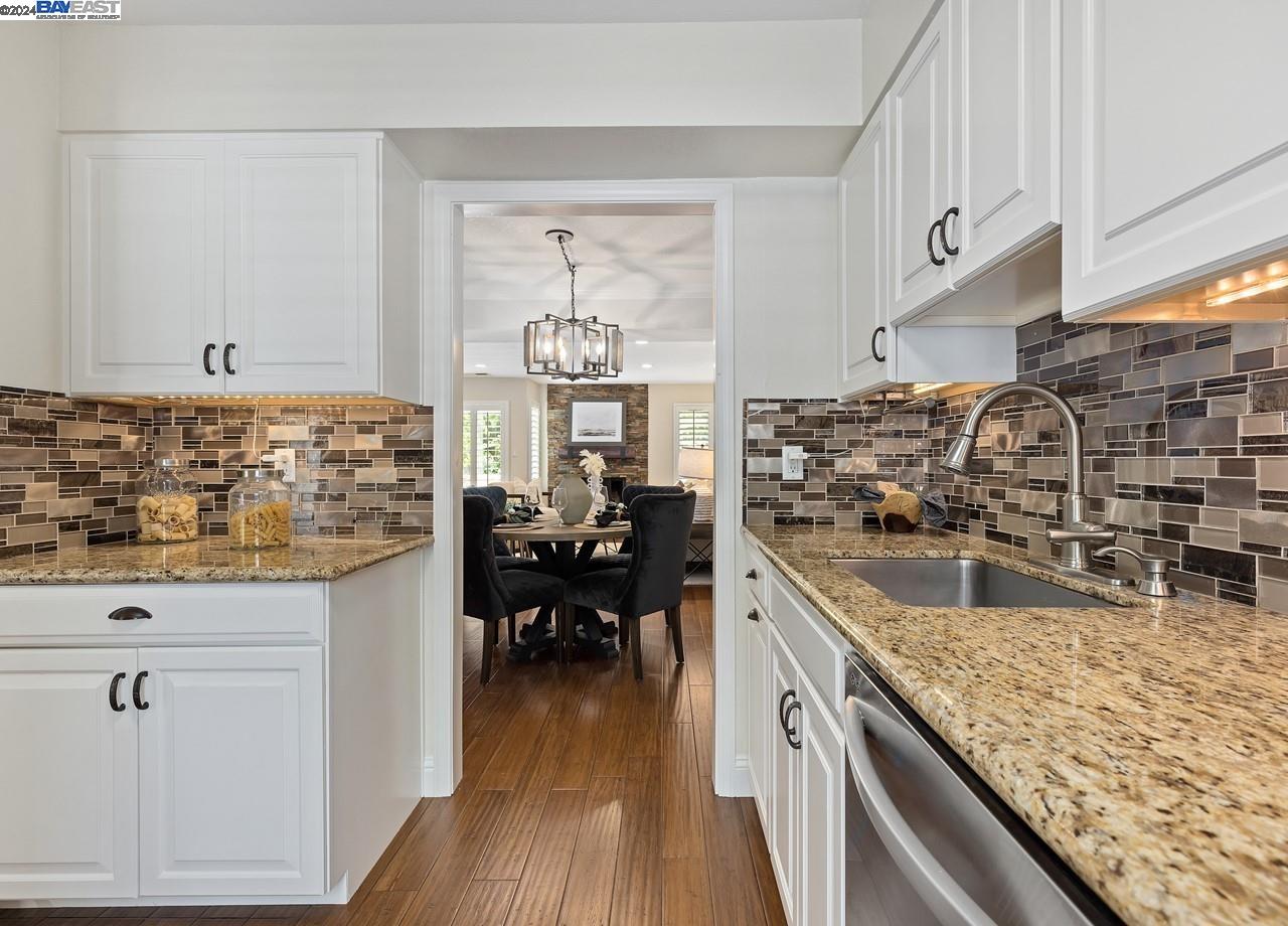 405 Old Orchard Ct