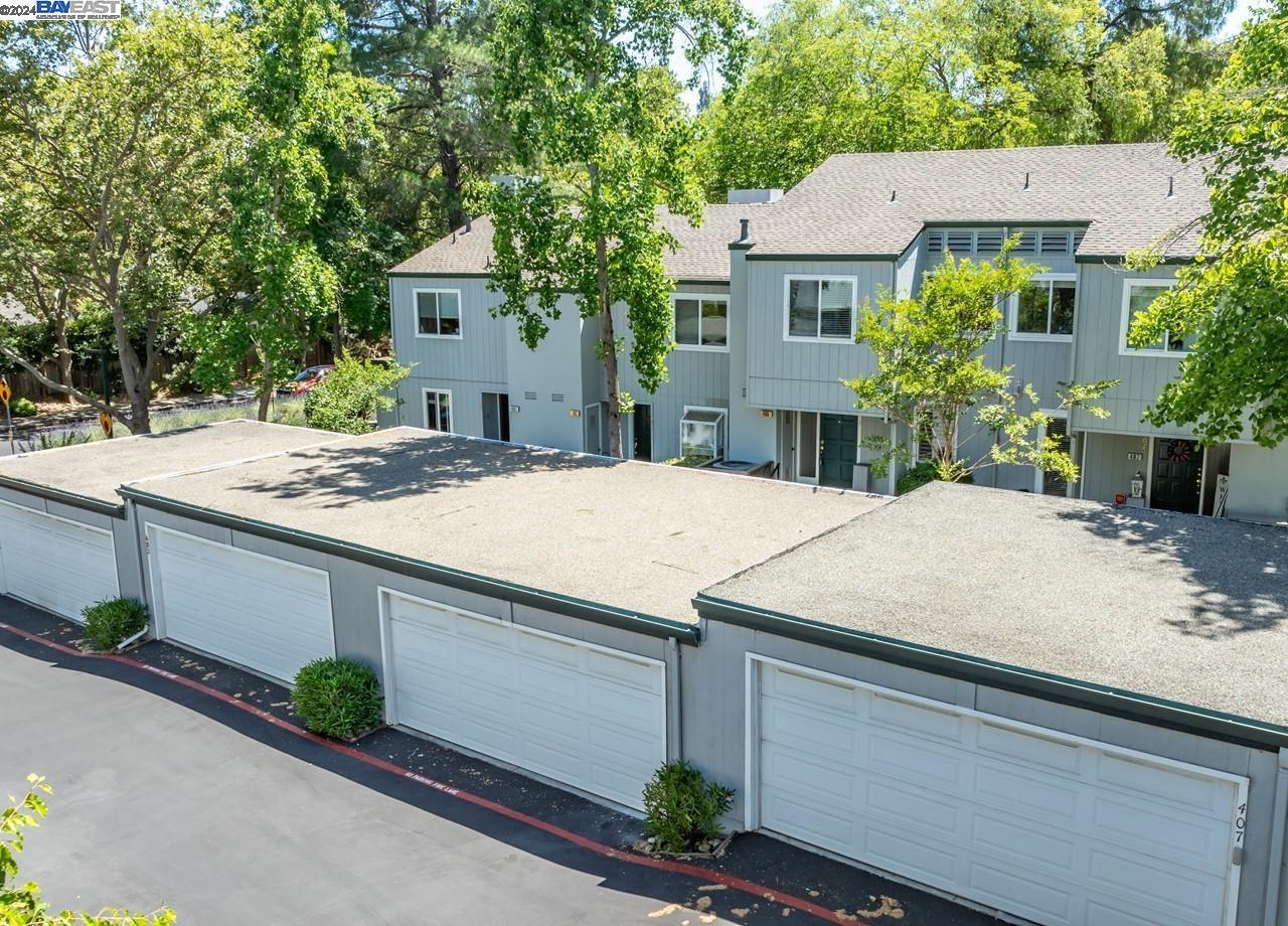 405 Old Orchard Ct