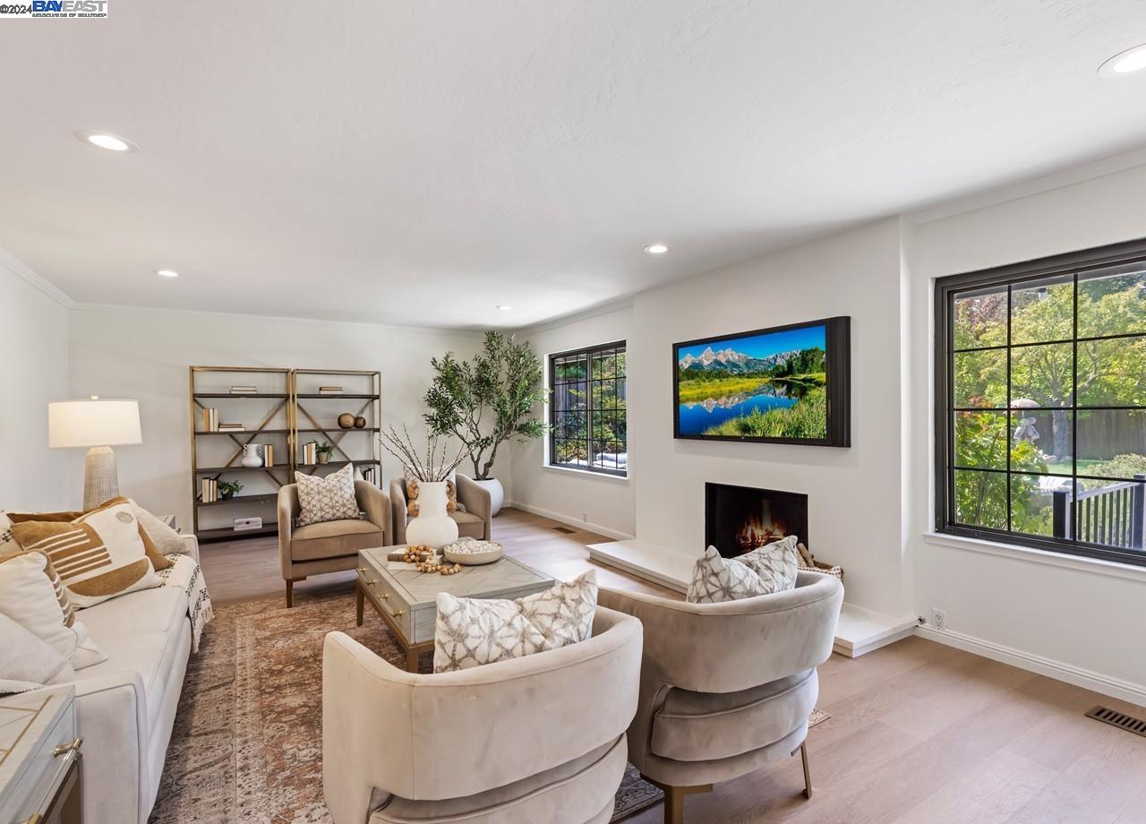 1148 Greenbrook Dr