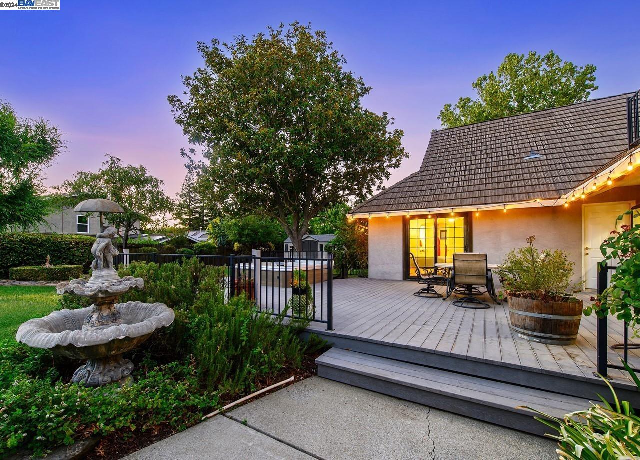 1148 Greenbrook Dr