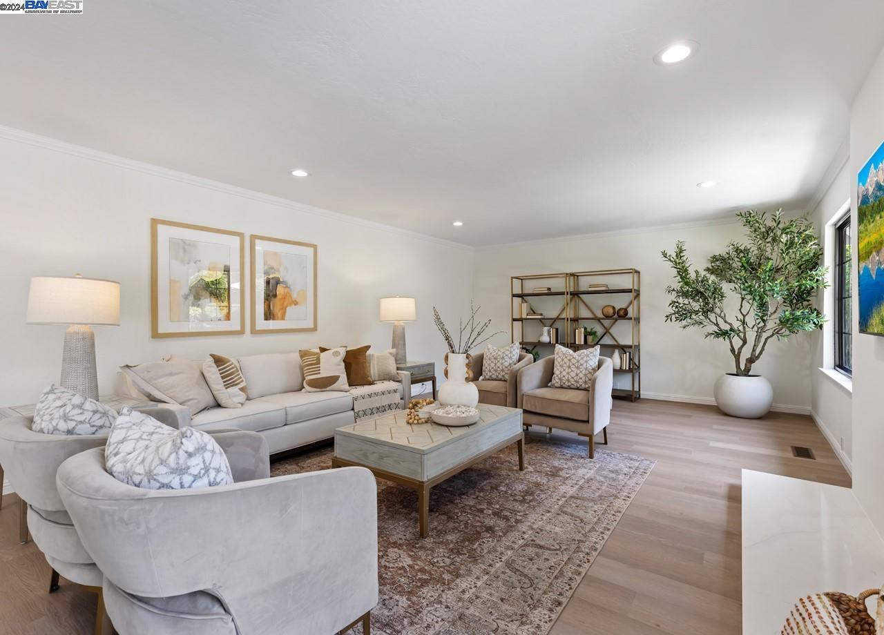 1148 Greenbrook Dr