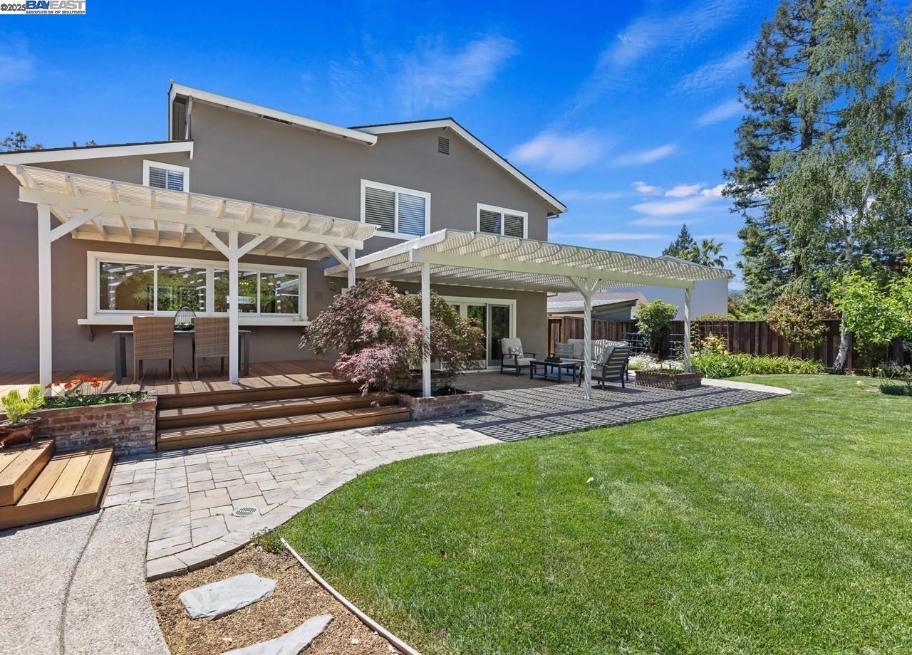 25 St Joan Ct