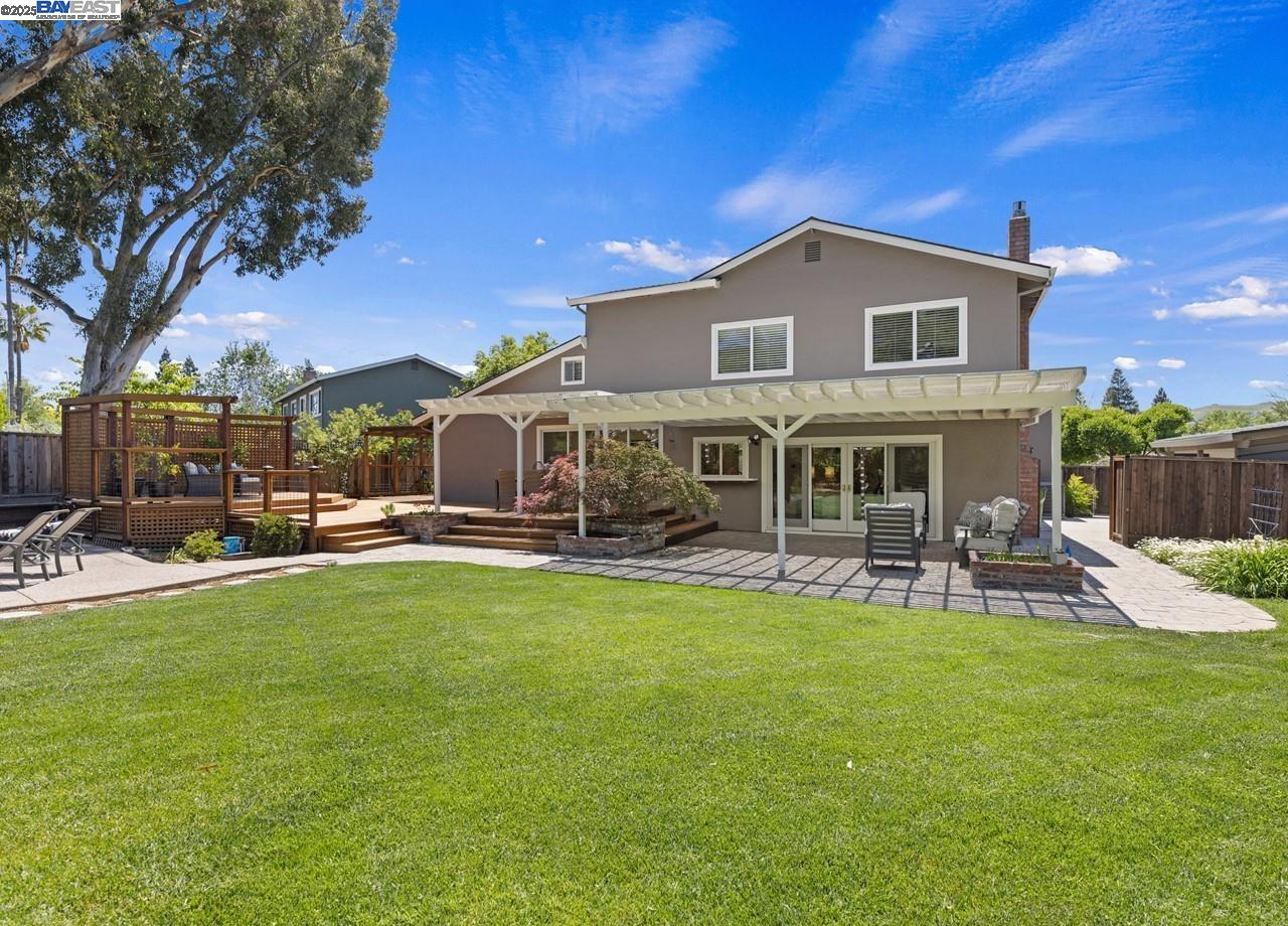 25 St Joan Ct