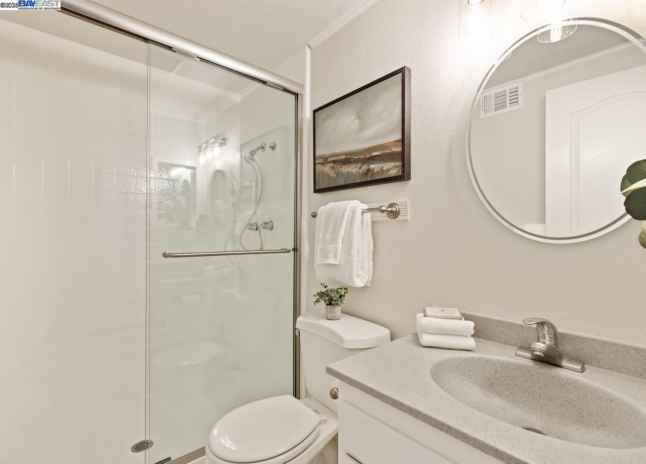 25 St Joan Ct