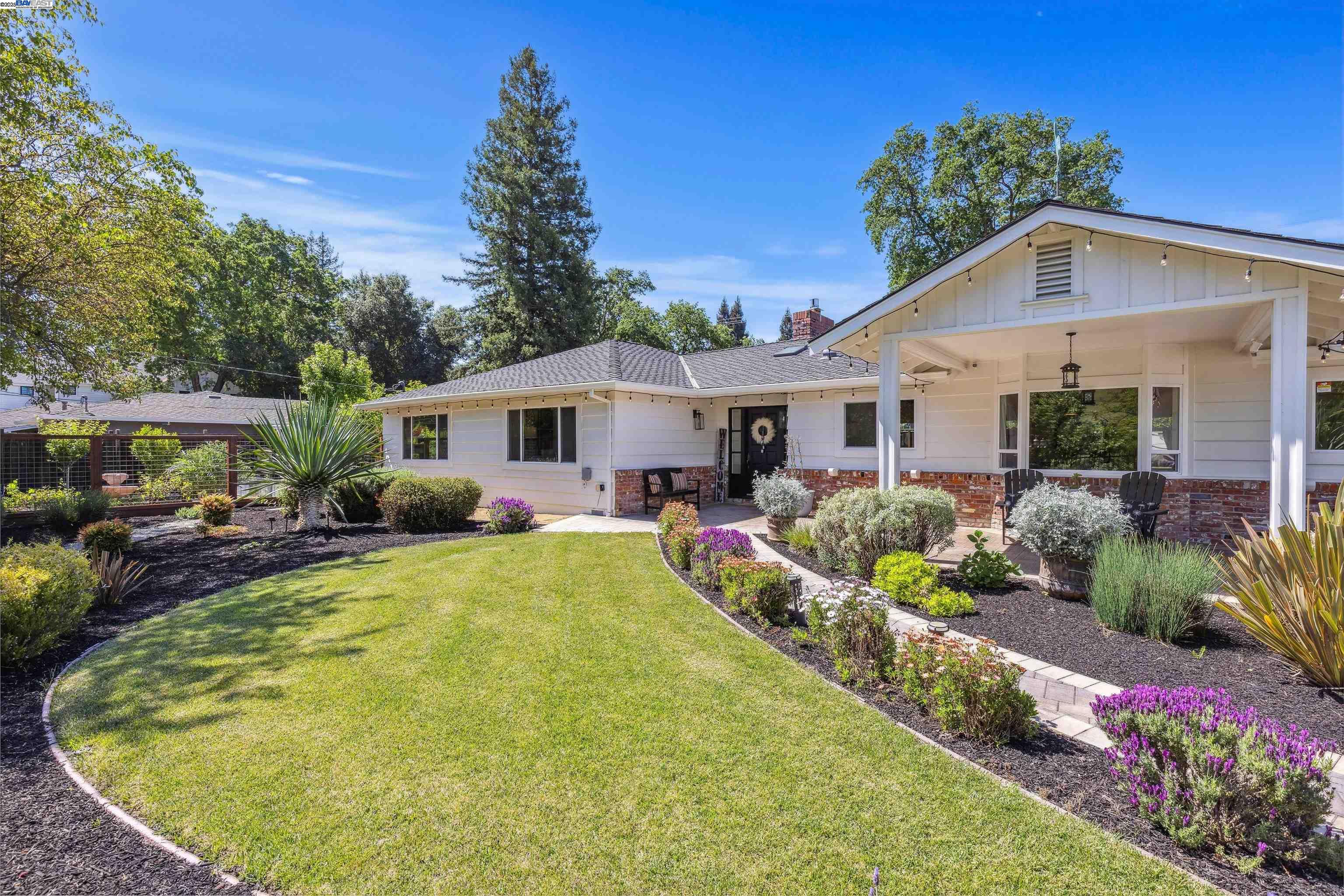 15 Woodhaven Ct