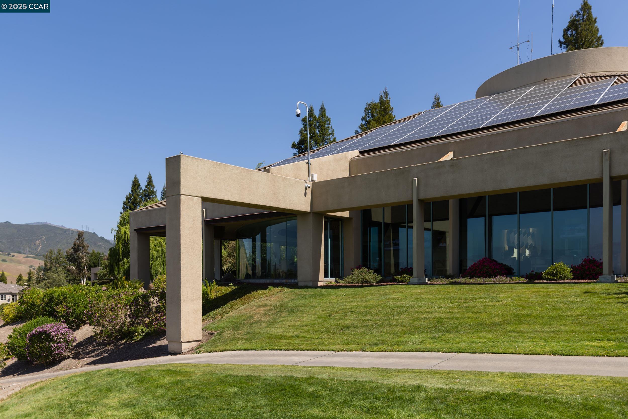 5427 Blackhawk Dr