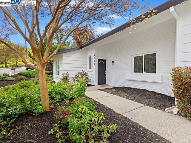 2752 Morgan Dr