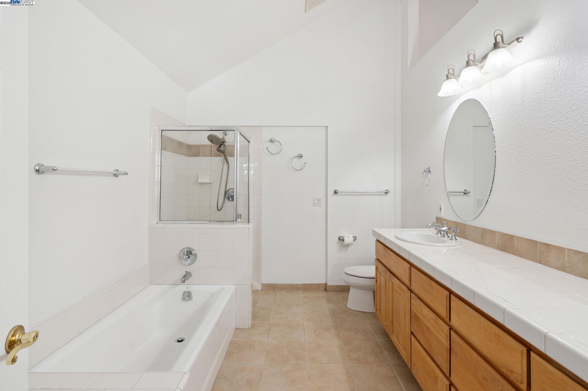 3366 Ensenada Dr