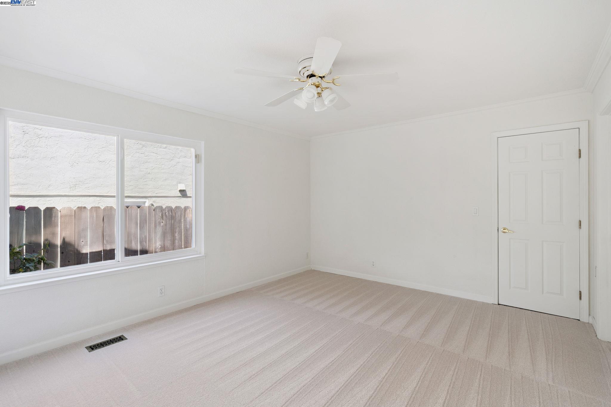 3366 Ensenada Dr