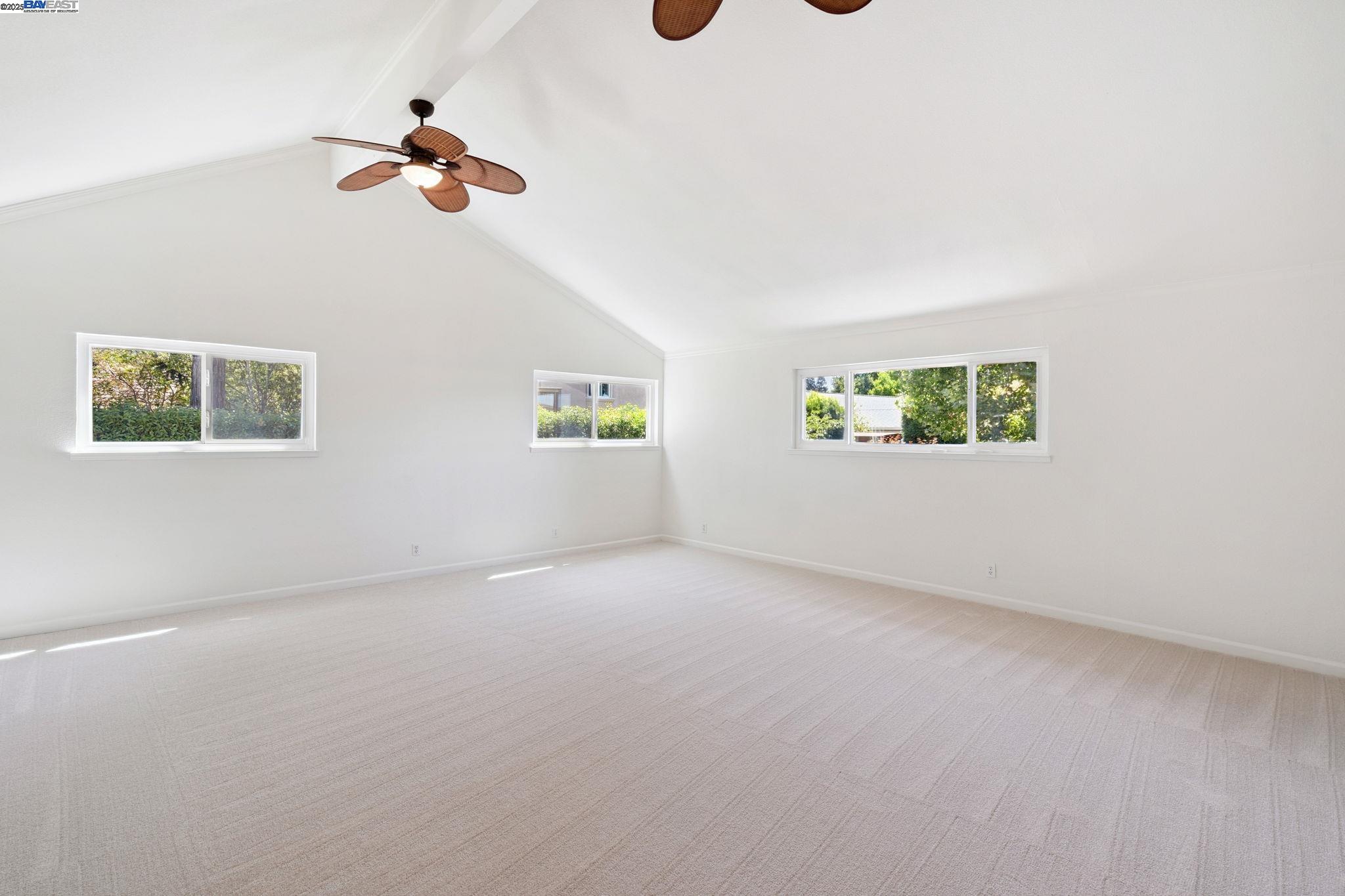 3366 Ensenada Dr