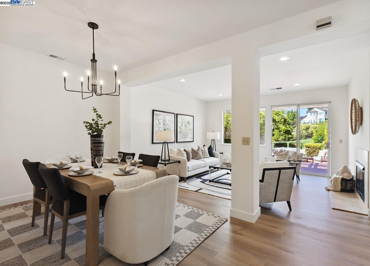 1375 Canyon Side Ave