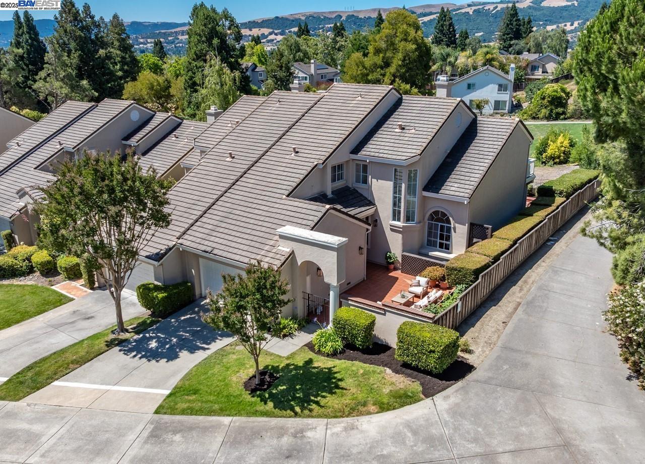 1375 Canyon Side Ave