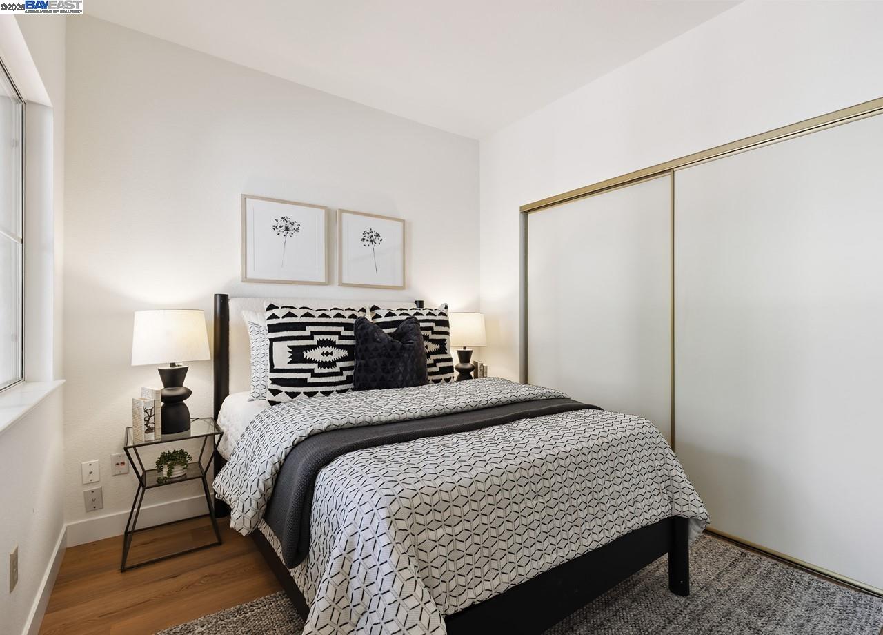 1375 Canyon Side Ave