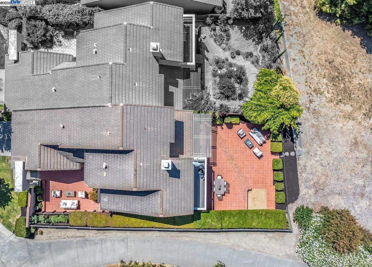 1375 Canyon Side Ave