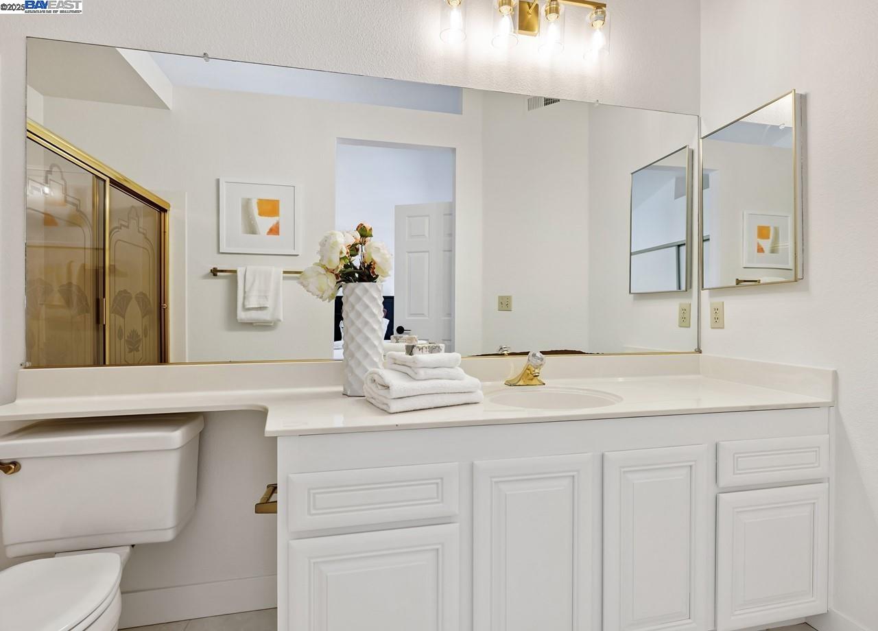 1375 Canyon Side Ave