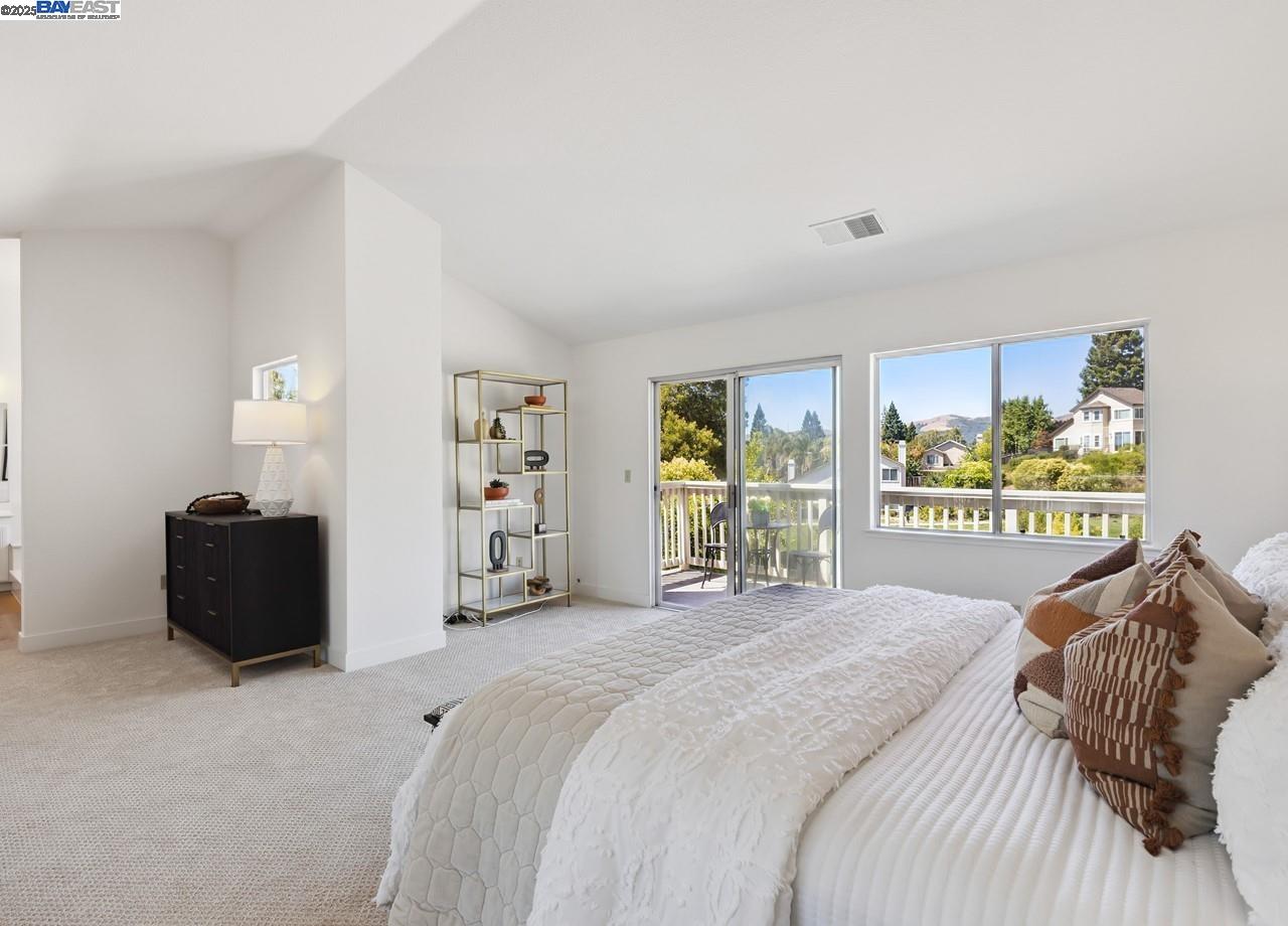 1375 Canyon Side Ave