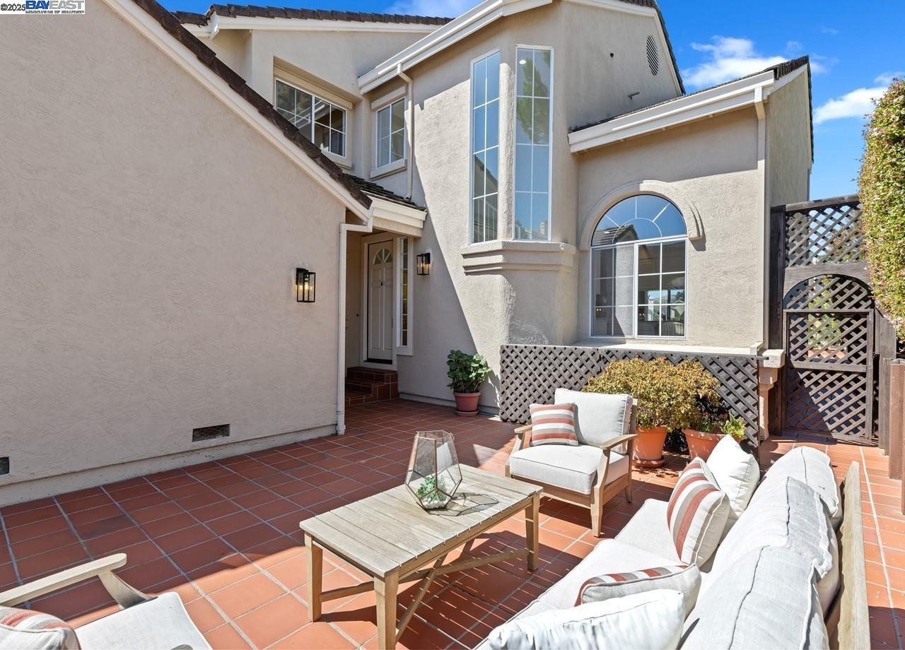 1375 Canyon Side Ave