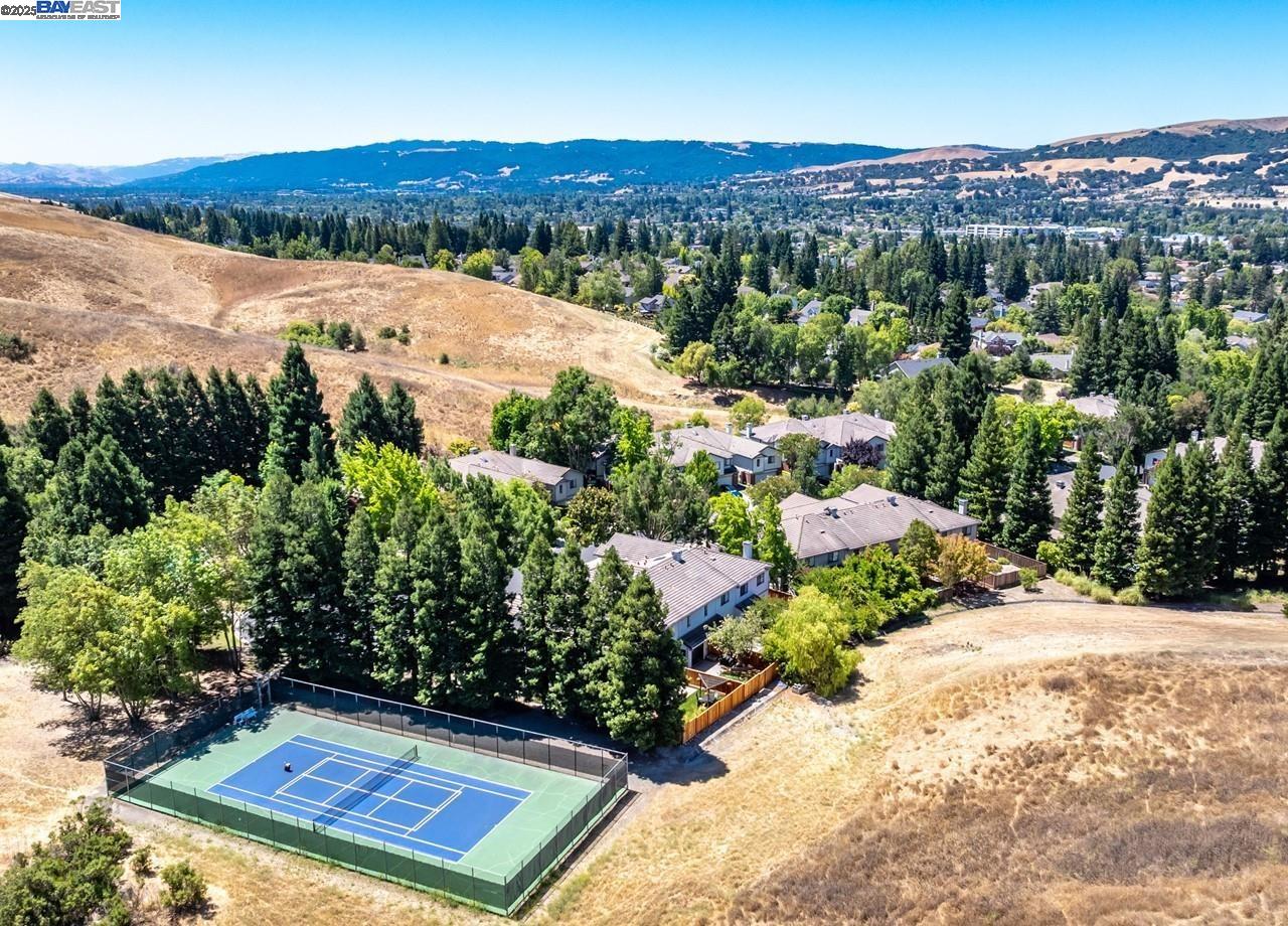 1375 Canyon Side Ave